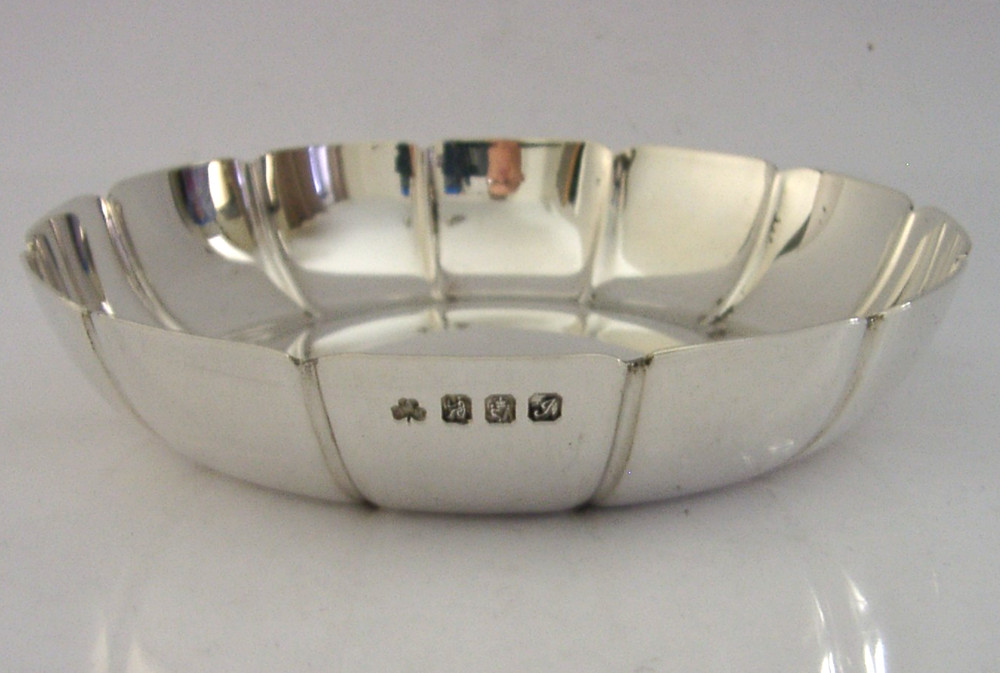 BEAUTIFUL IRISH SOLID STERLING SILVER DISH BOWL 1995 DUBLIN 142g