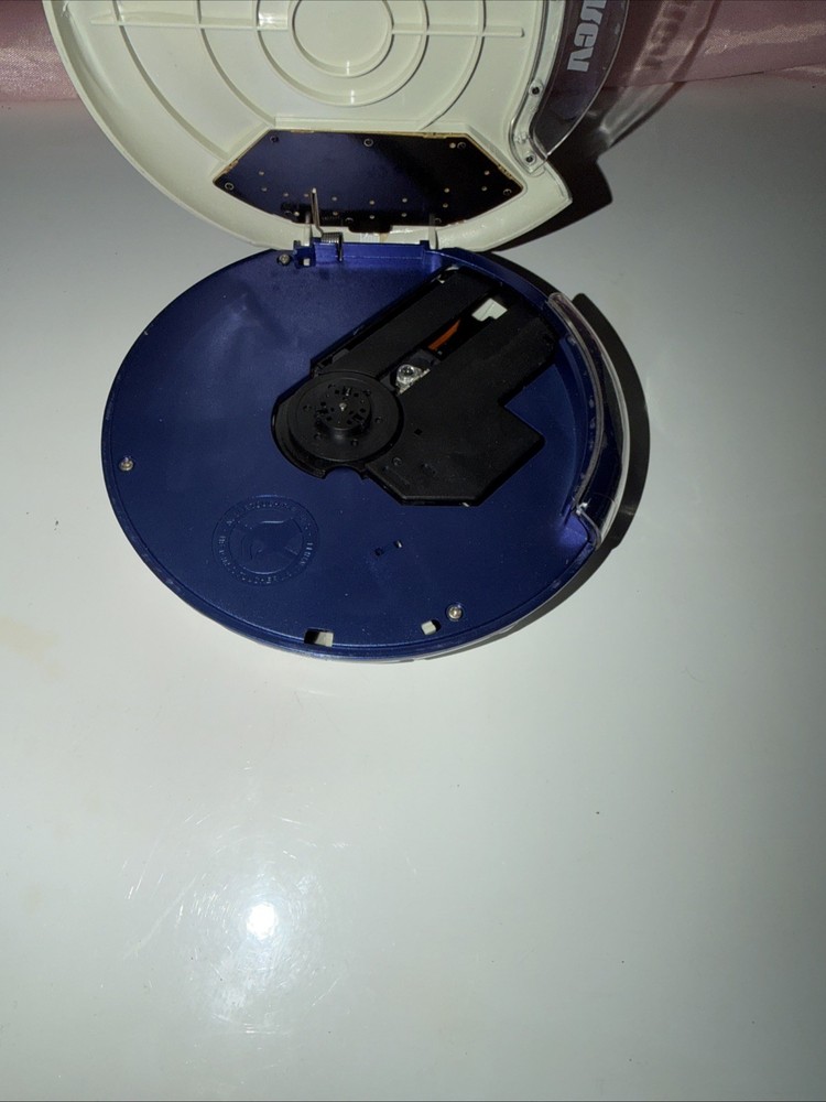 Vintage RCA Portable CD Player