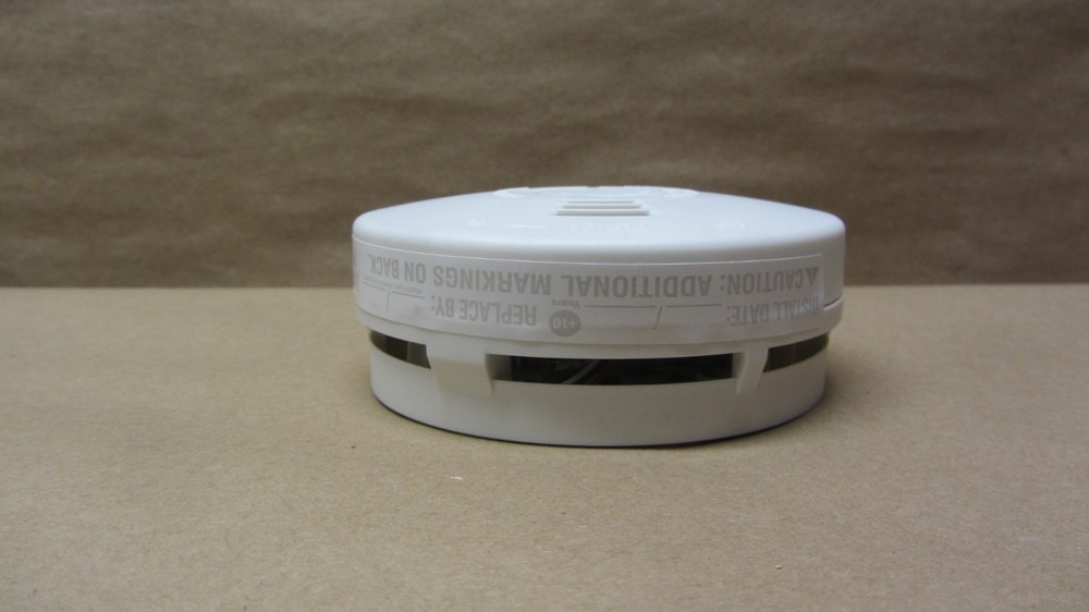 Kidde i1040 Micro 4 in. Battery Powered Smoke Detector with Ionization Sensor