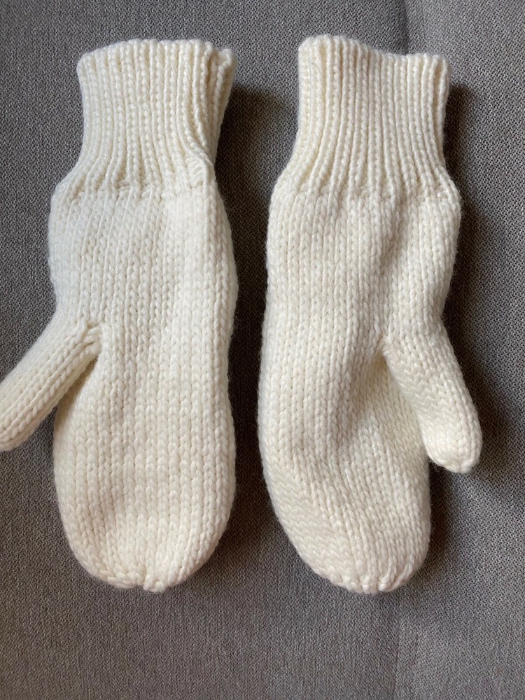 Abercrombie & Fitch Knit Mittens
