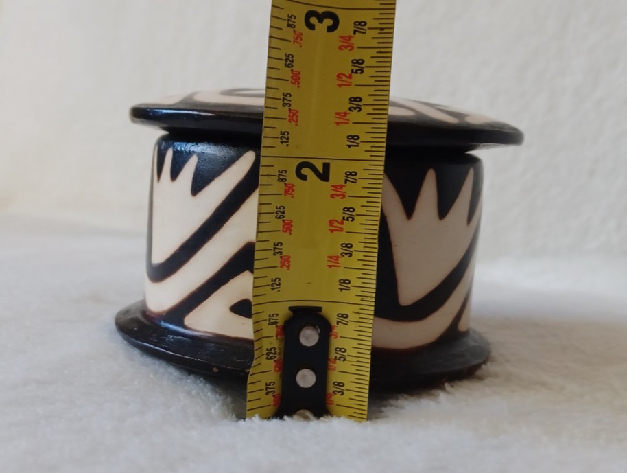 Peruvian Chulucanas Lidded Pottery Jar Signed 3.5"