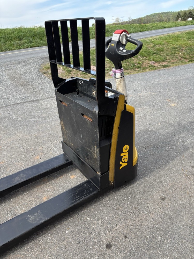 Yale Electric Pallet Jack