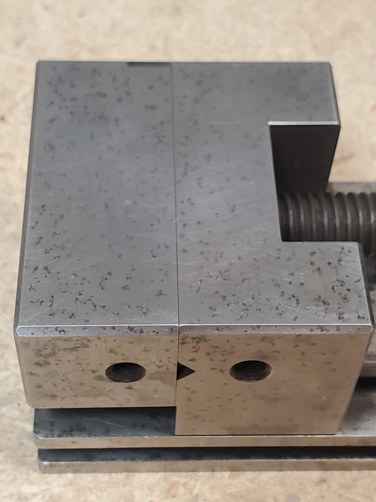 Mitutoyo No. 986-111 percision toolmakers vise