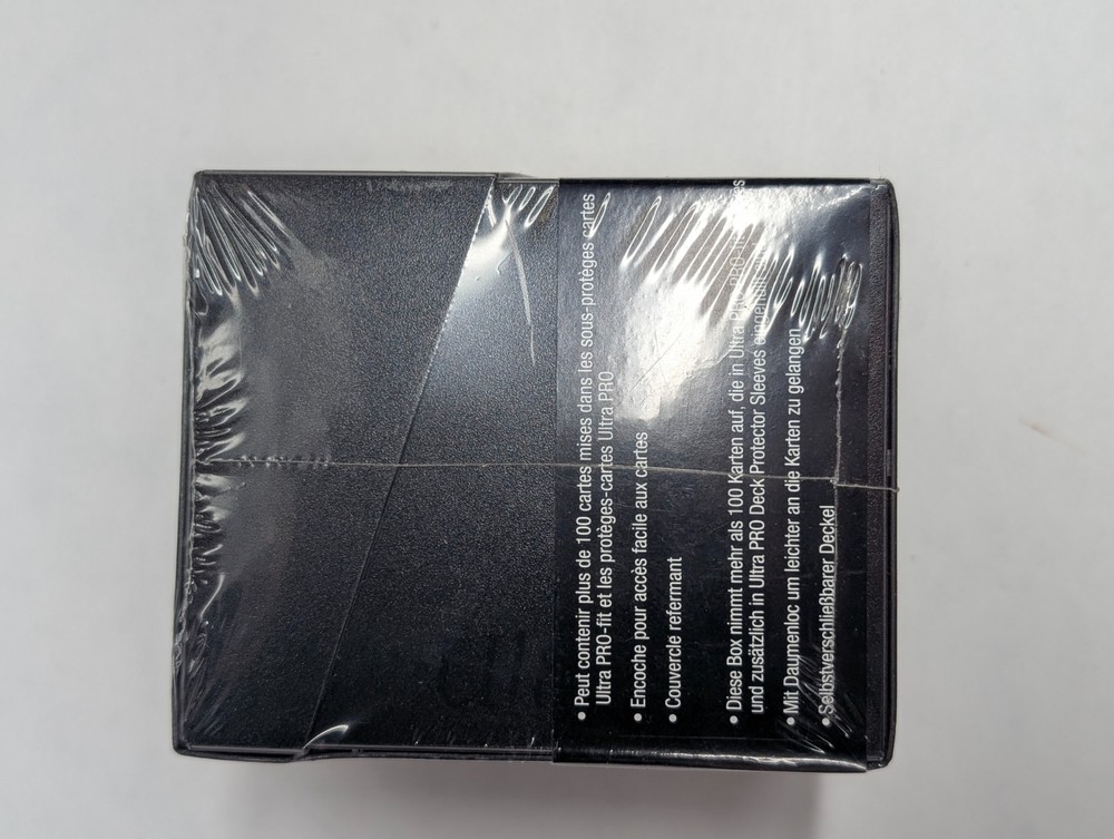 Ultra Pro Eclipse PRO 100+ Deck Box BLACK Locking Lid w/ 1 Card Divider