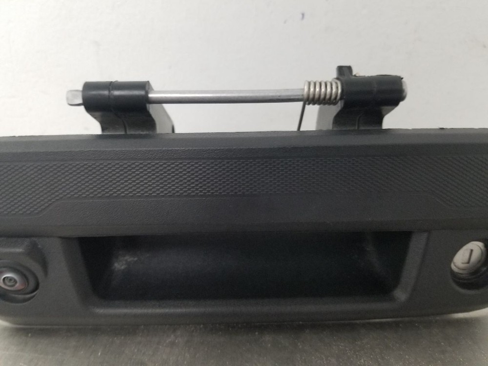 26 CHEVY COLORADO WT CAMERA REAR VIEW TAILGATE MOUNTED WITH HANDLE