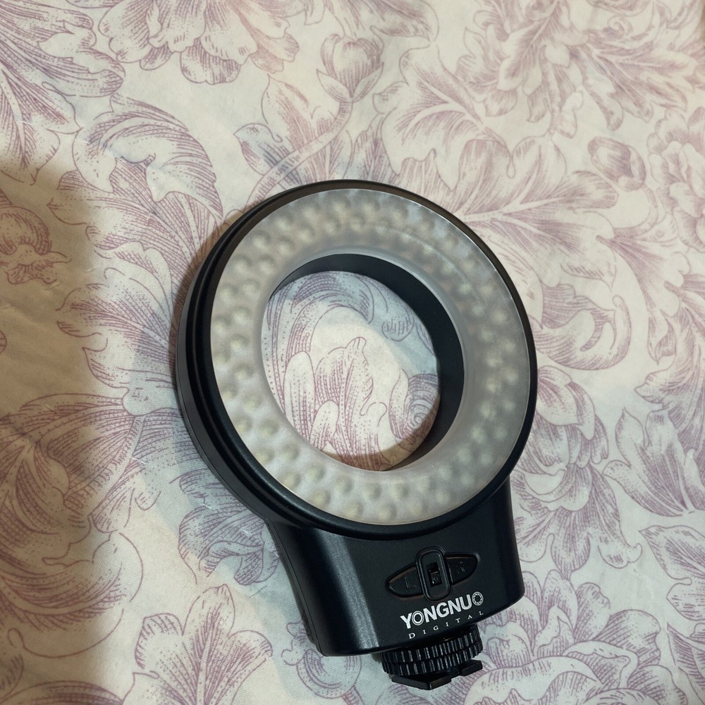 Yongnuo Digital Light Ring