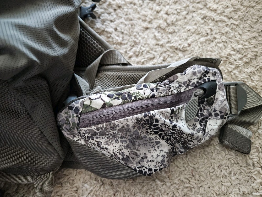 Badlands Sacrifice LS Backpack