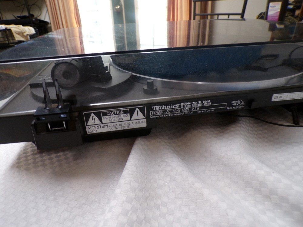 TECHNICS SL-BD10 DC SERVO MANUAL TURNTABLE SYSTEM GOOD CONDITION