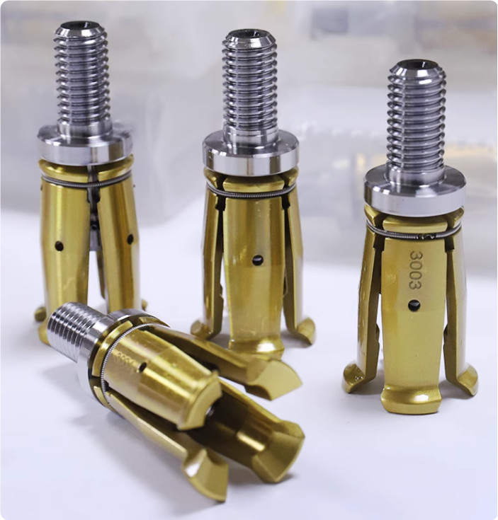 BT30 4 Petal Clamp Pull Claw Tools CNC Spindle 45 Degree Outer Screw Pull Parts