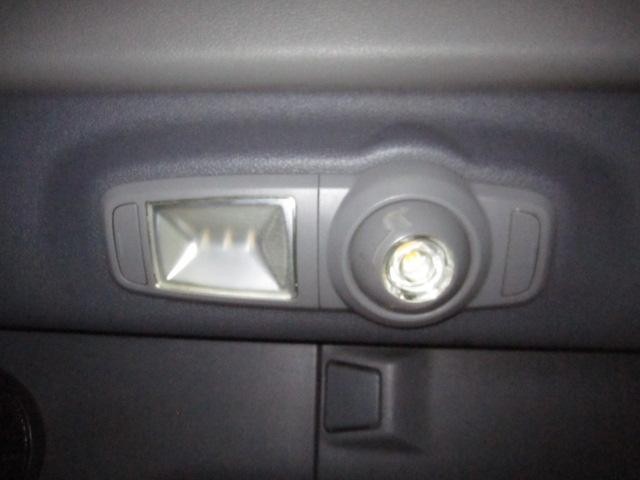 Replaces 2016 PETERBILT 579 INTERIOR CAB LIGHT ,  MD