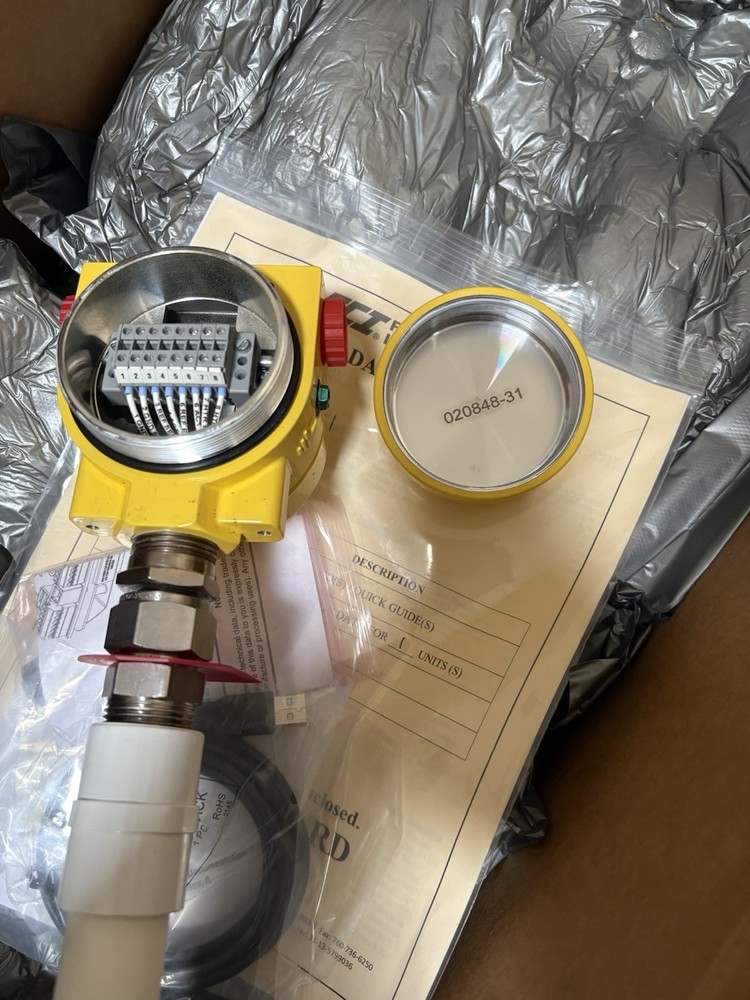 FCI ST100A Series Thermal Mass Flow Meter Transmitter GAS Hardware + elec.