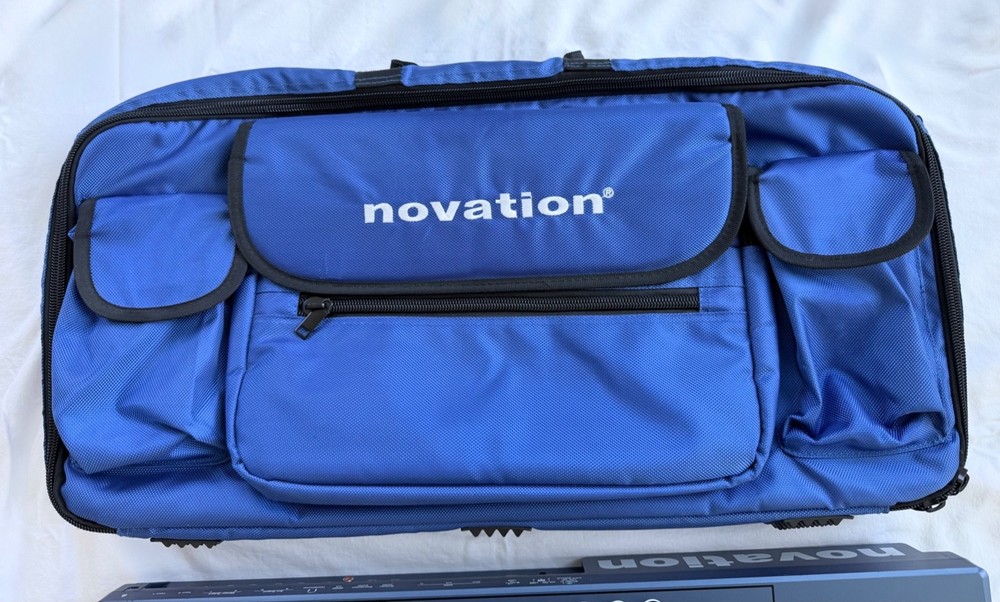 Novation UltraNova 37-Key Synthesizer- Vocoder Mic + Soft Case + USB – Excellent