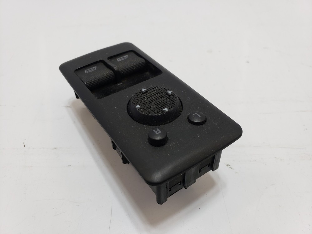 ✅ 99-03 OEM Volkswagen Eurovan MV Front Left Driver Side Master Window Switch