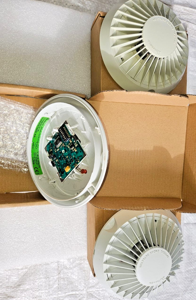 Autronica BHH-31A optical smoke detector.