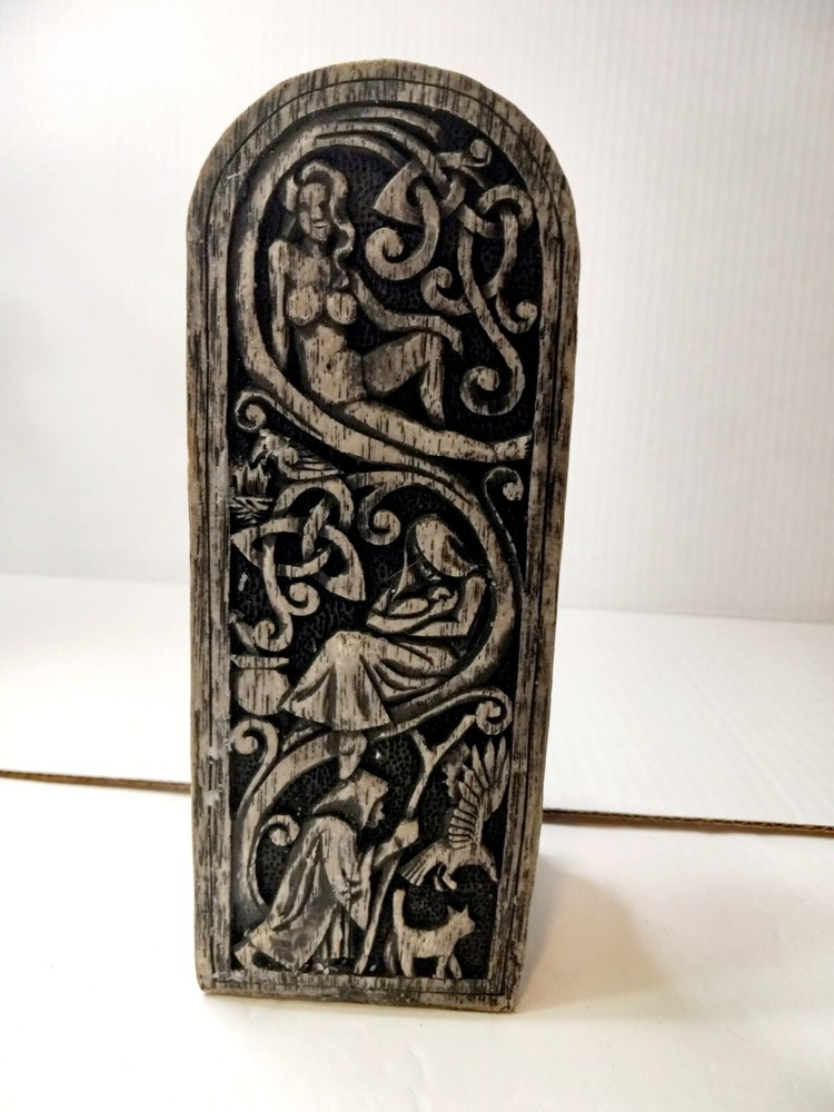 1998 Seated Stone Moon Goddess Statue Pre Owned