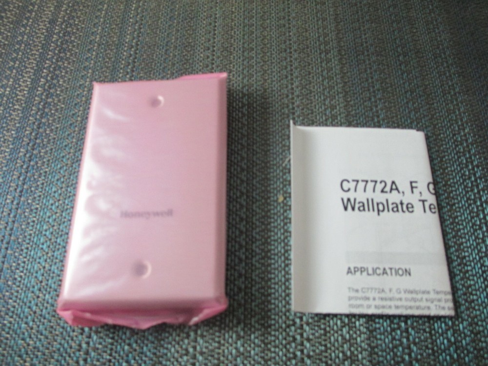 Honeywell C7772A1004/U 20k Temp Sensor NEW!