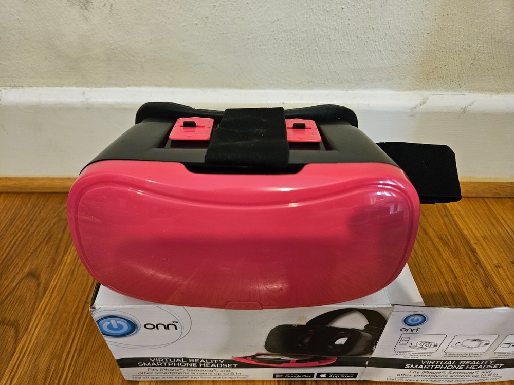 Onn Virtual Reality Smartphone Headset Fits Samsung, iPhone, Android