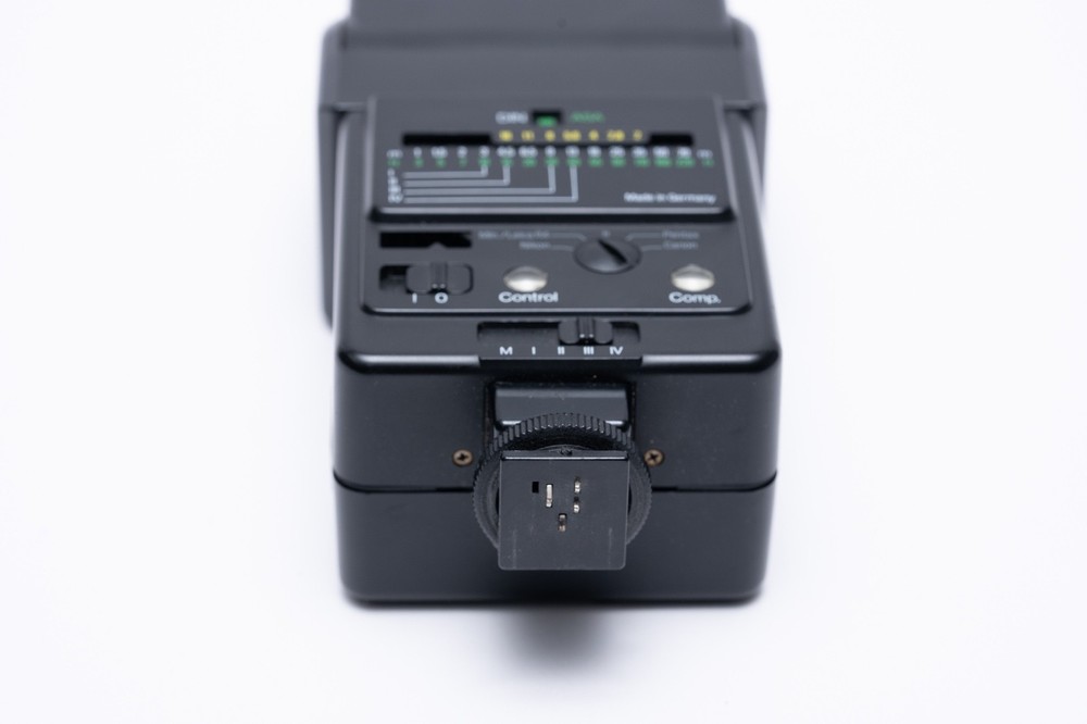 Regula Variant 736-1 MC Auto Thyristor Flash – Vintage Camera Flash