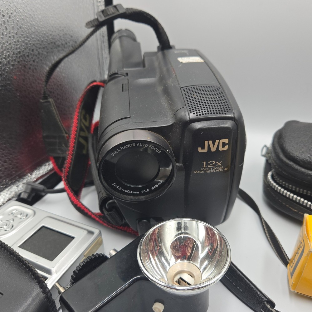 Huge Vintage camera lot - UNTESTED AS IS