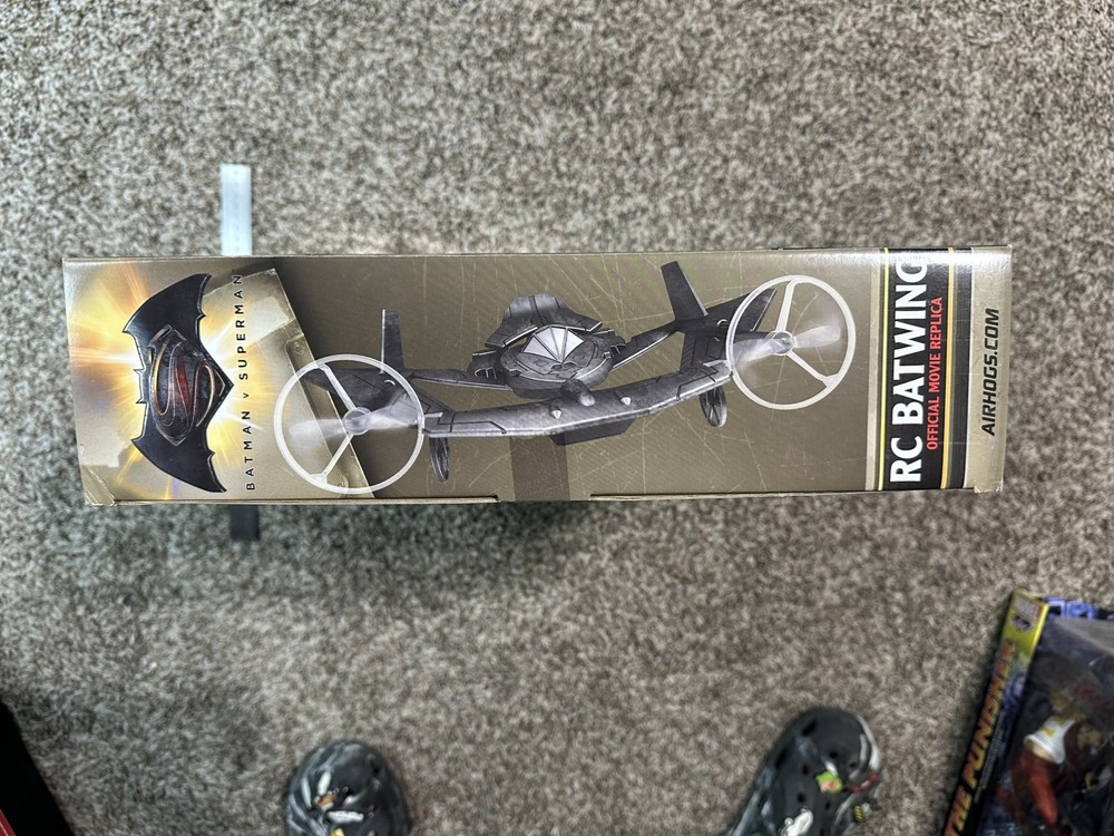 RC Batwing / Drone / Batman v Superman / New Air Hogs / Remote Control DC