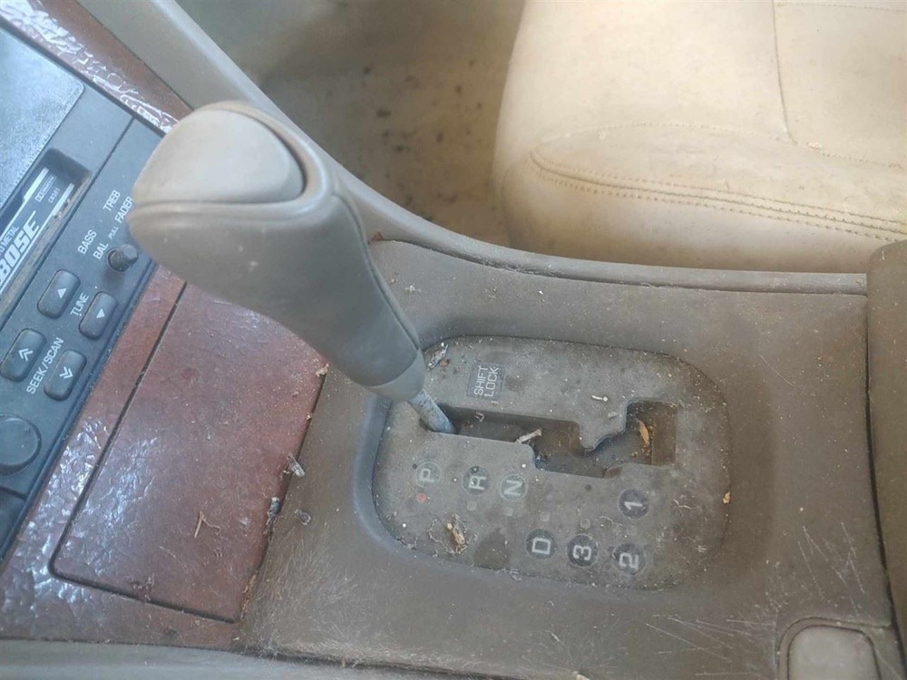 J30 1994 Fuse Box Cabin 6740