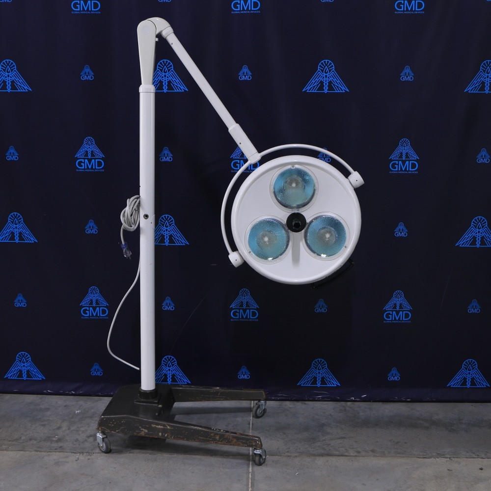 Skytron Infinity IN19 Surgical Light