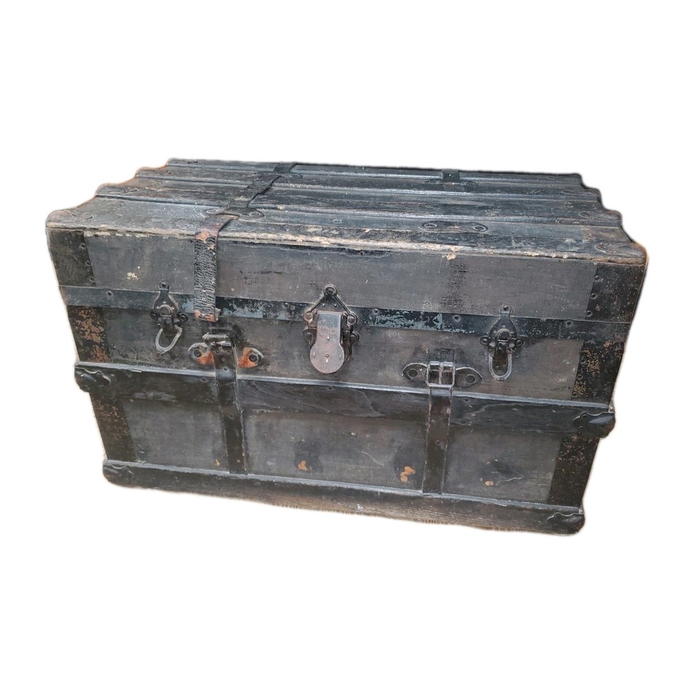 Vintage STEAMER TRUNK Storage Chest  W/ wheels