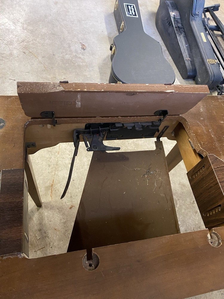 Singer Tuck Away Sewing Machine Table