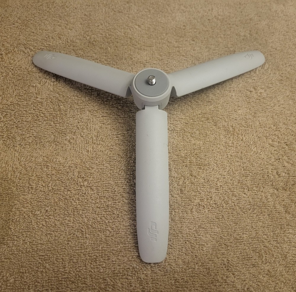 DJI OM 4 - Handheld 3-Axis Smartphone Gimbal Stabilizer with Grip Tripod - Read