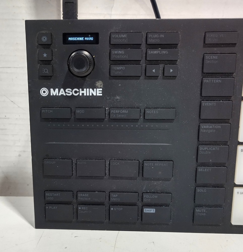 Native Instruments Maschine Mikro MK3 Compact USB Groove Production Controller