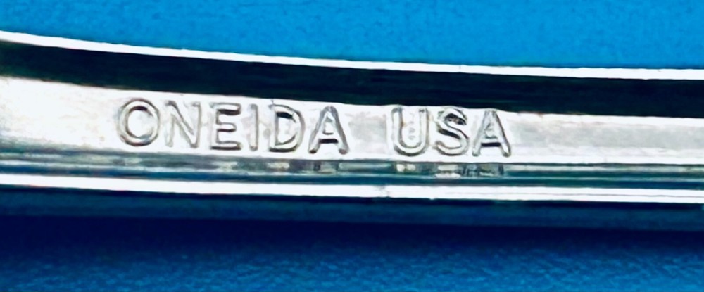 Set of 2 Oneida MAESTRO St Ledger Teaspoons 6" Stainless Flatware Silverware