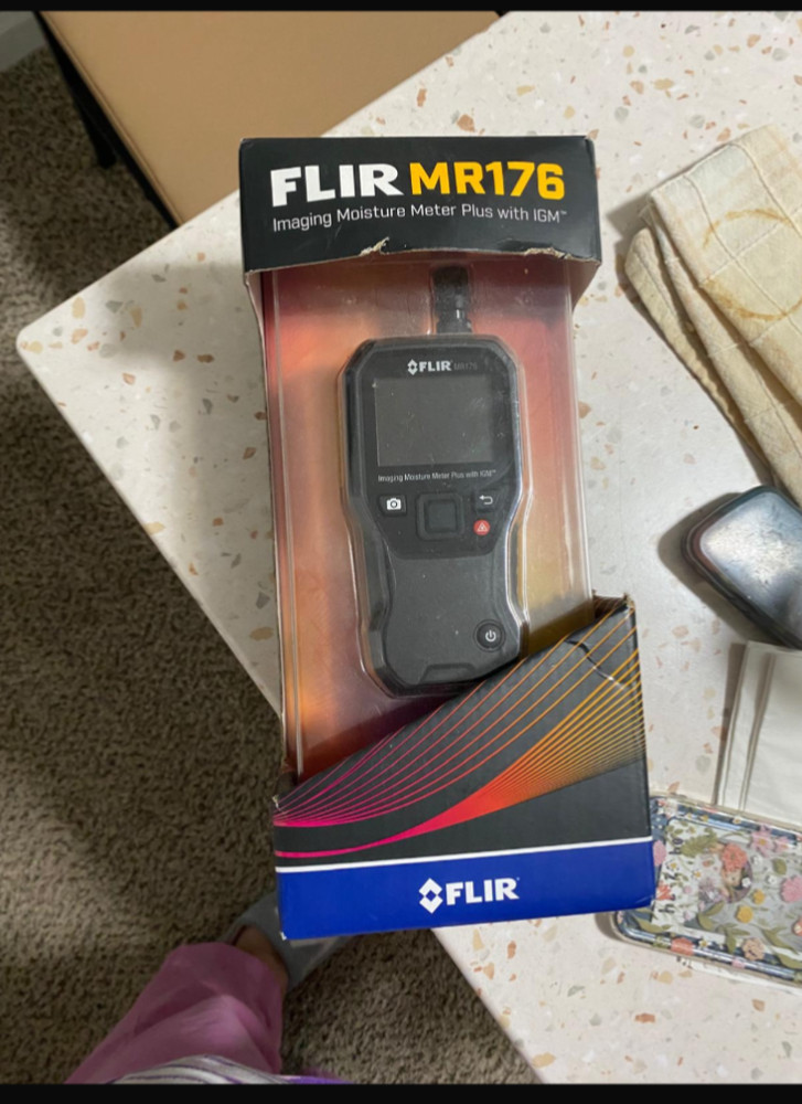 Flir MR176 IGM Moisture Meter with Replaceable Hygrometer