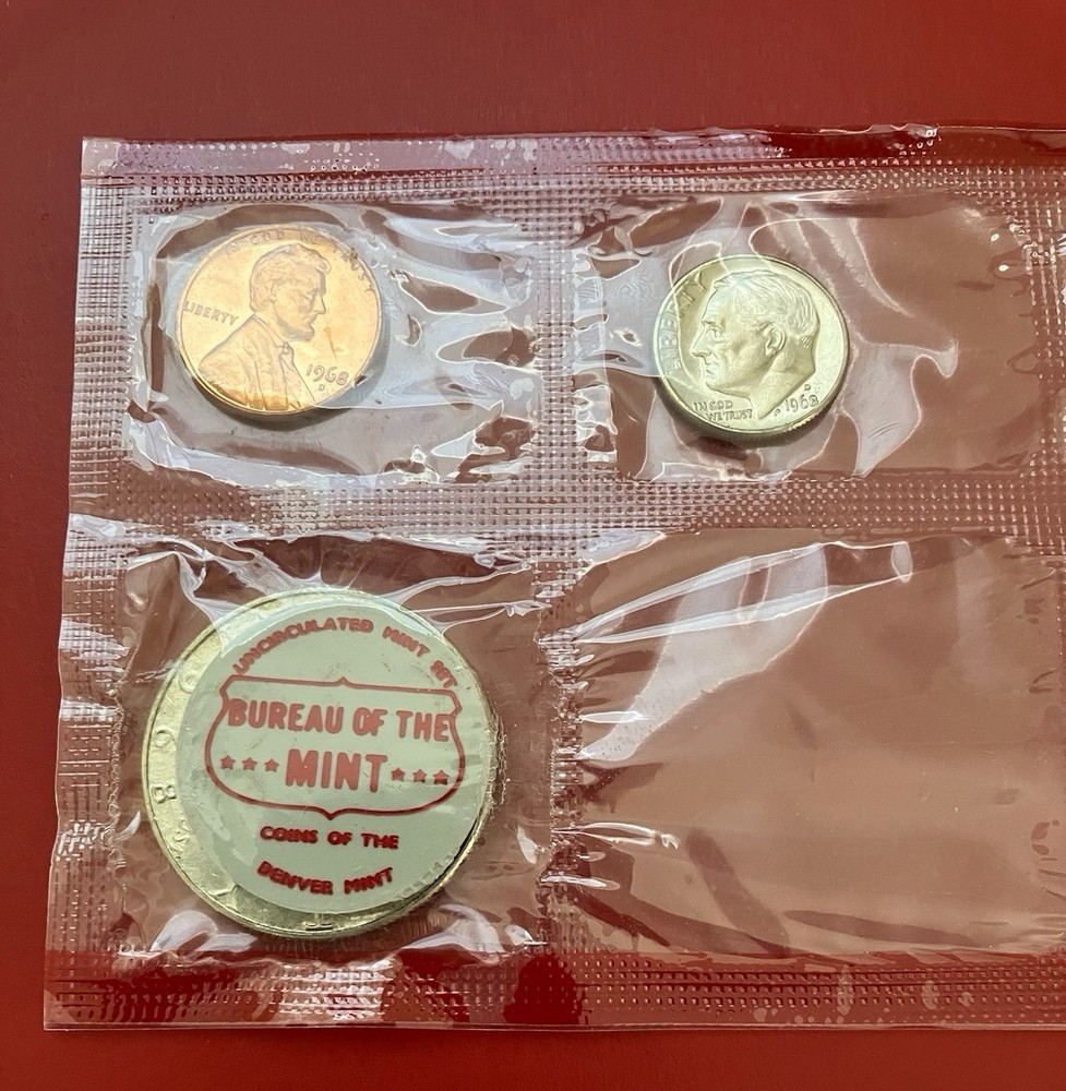 1968 UNC. Mint Set Packaging Error Token with Half Dollar