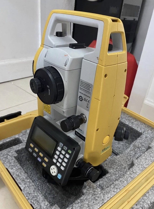 TOPCON Total Station ES-65