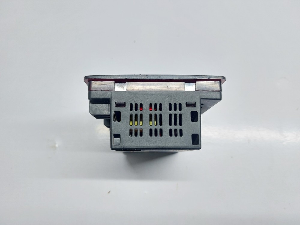 Selec mv305 Digital Voltmeter