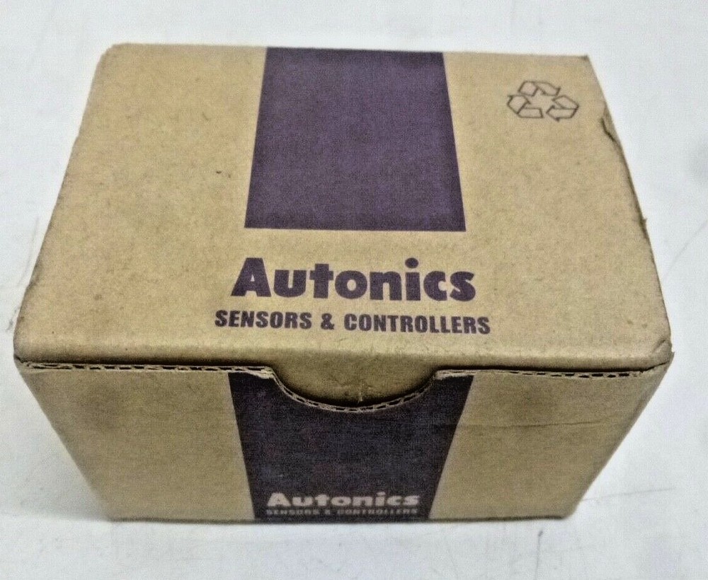 New! AUTONICS Electronic Counter Totalizer, LA8N-BF