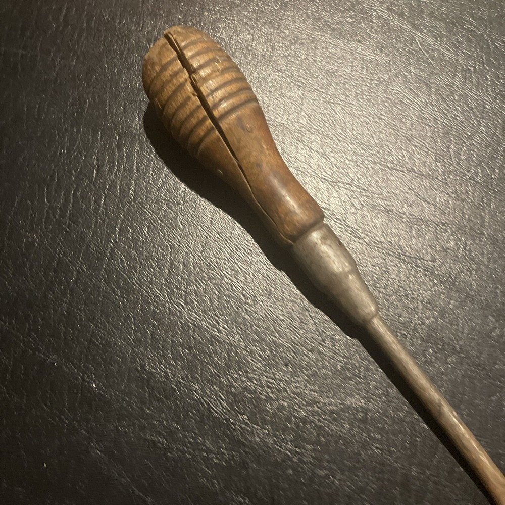 Primitive Screw Driver