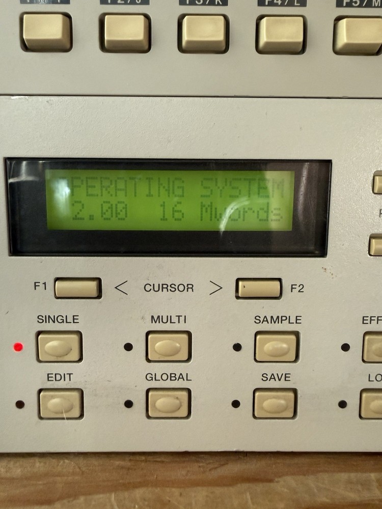 Akai S2000 Stereo Sampling Digital Sampler Rack Mountable