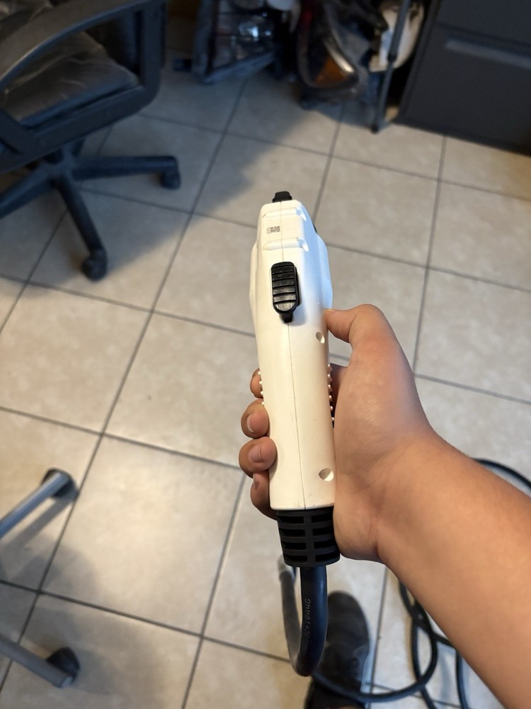 2013-2017 Nissan Leaf Electric Charger