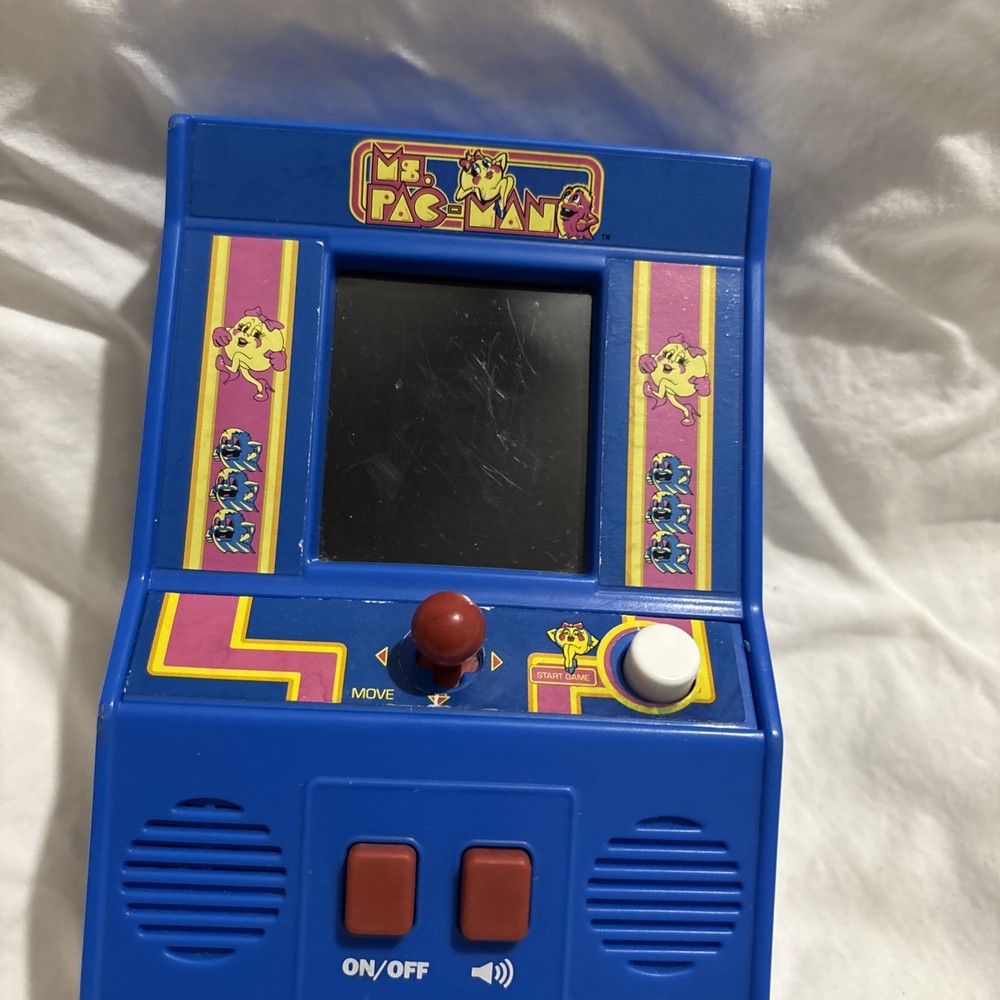 Ms. Pac-man Handheld Retro Mini Arcade Game 2018 Basic Fun Bandai Namco