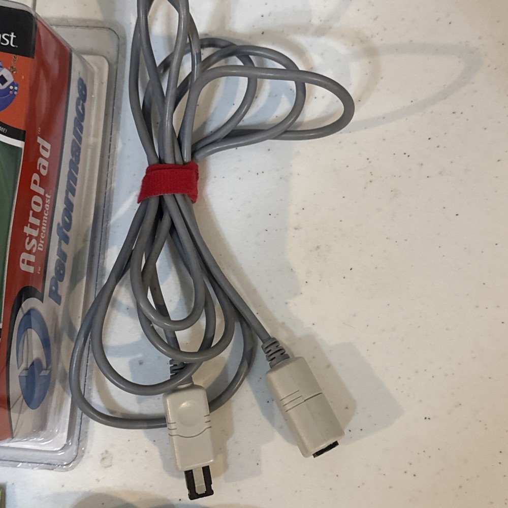 Sega Dreamcast Performance Astropad, VMU, memory card, controller ext