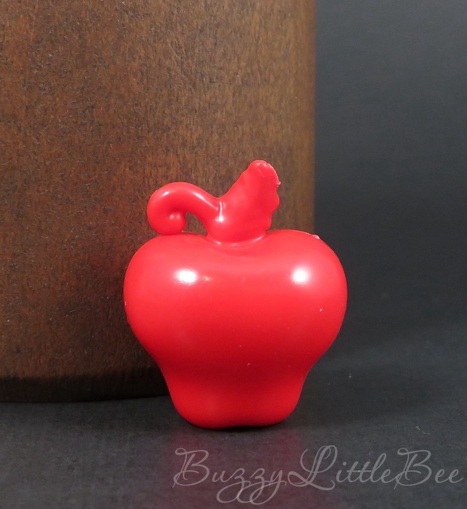 Monster High Doll G3 Haunted High School Replacement Apple Fruit Accessory