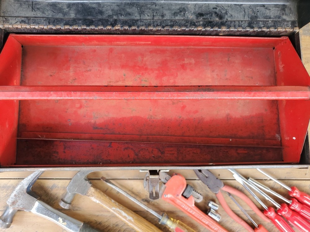 Penncraft Metal Toolbox With Red Shelf Model 3003 Plus Tools Hammers More