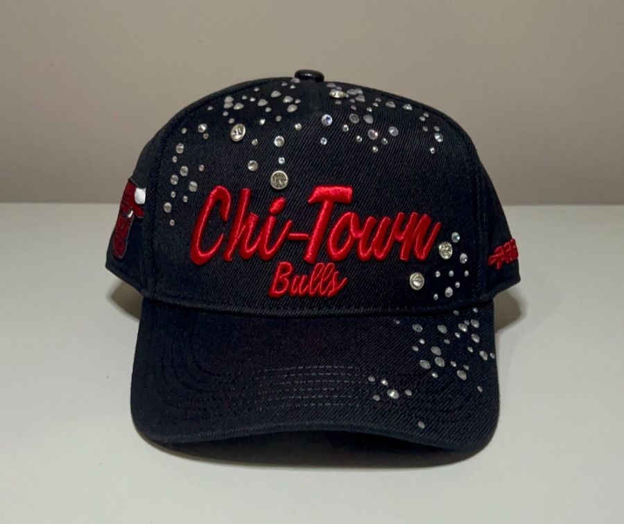 NBA Pro Standard Chicago Bulls Rhinestone Snapback Cap