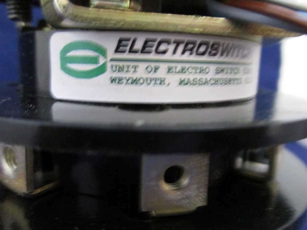 Electroswitch 24PY904LA Switch new