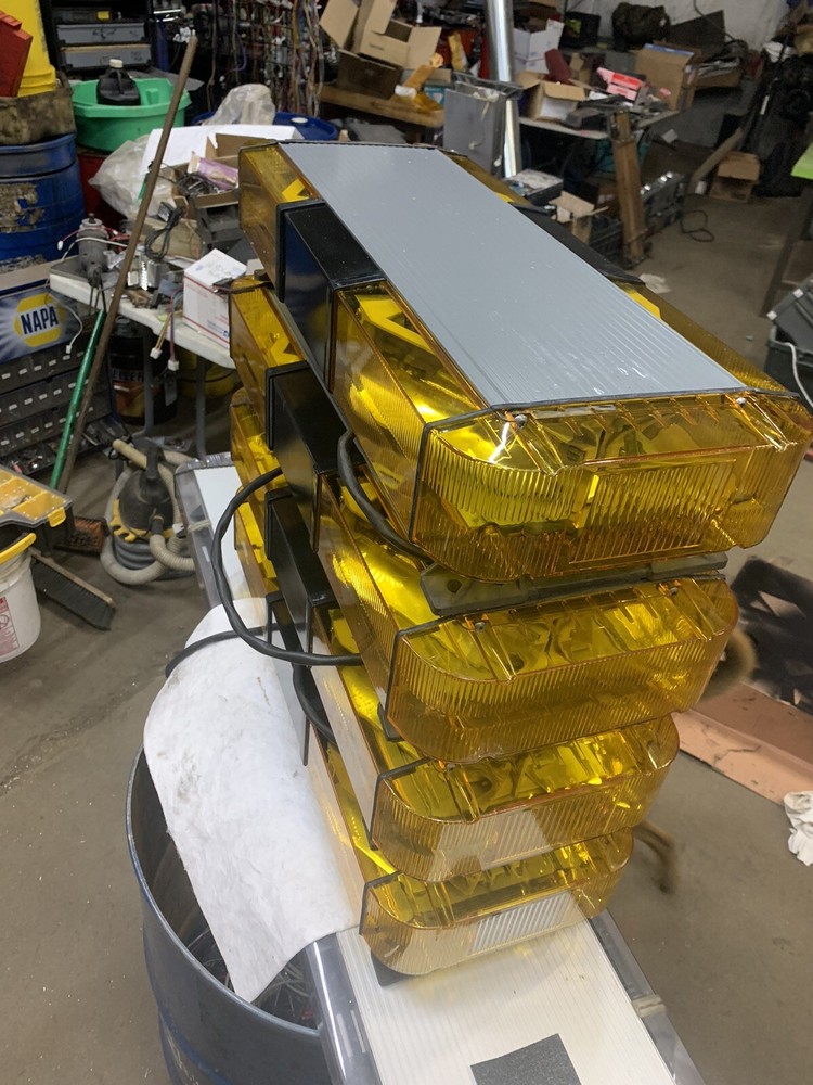 Whelen Edge 9000 Mini BASIC Light Bars 26-28”