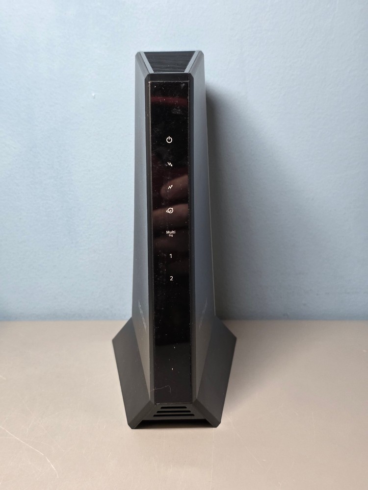 Netgear Nighthawk Mid-High Split Cable Modem CM3000-100NAR Preowned