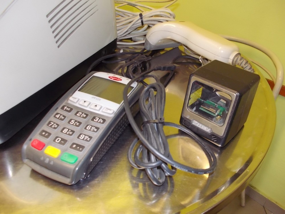 COMPUTER AYPEROS 1999