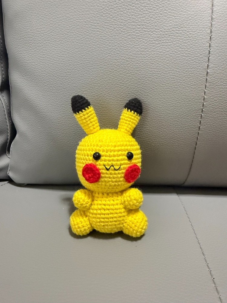 crochet Pikachu