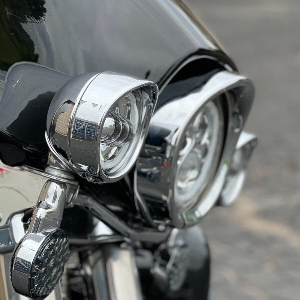 HogWorkz Chrome 7 in. Headlight Visor Trim Ring - HW131398
